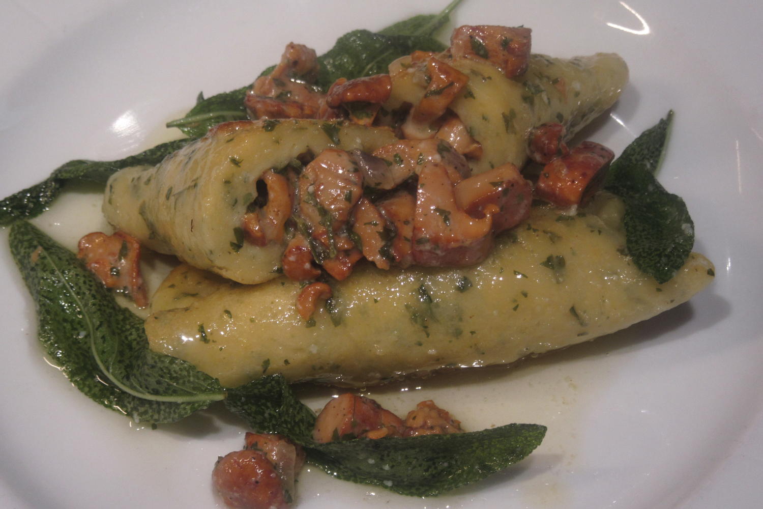 Pasta: Teigtaschen mit Pfifferlingfüllung - Rezept - kochbar.de