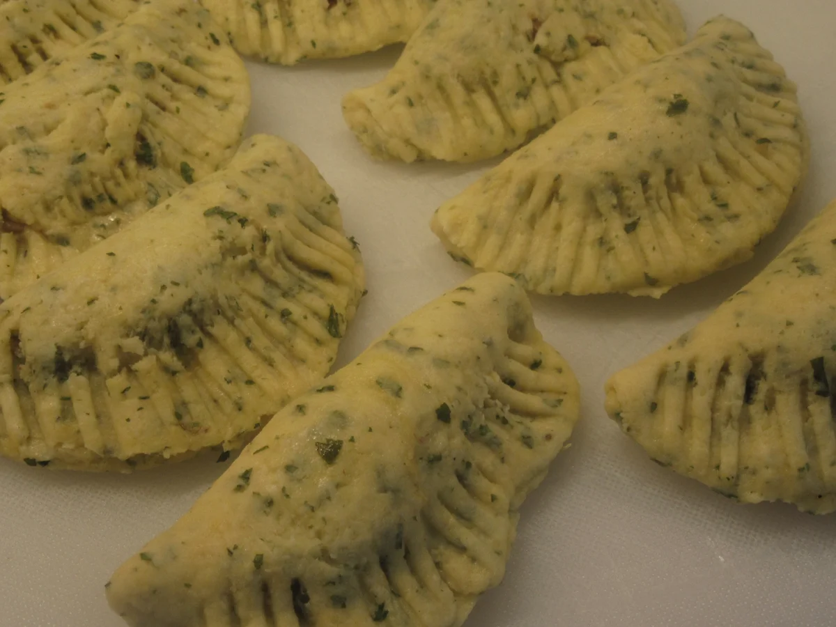 Pasta: Teigtaschen mit Pfifferlingfüllung - Rezept - Bild Nr. 17096