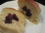 Backen: Karamellbuchteln mit Kirschfüllung - Rezept - Bild Nr. 2