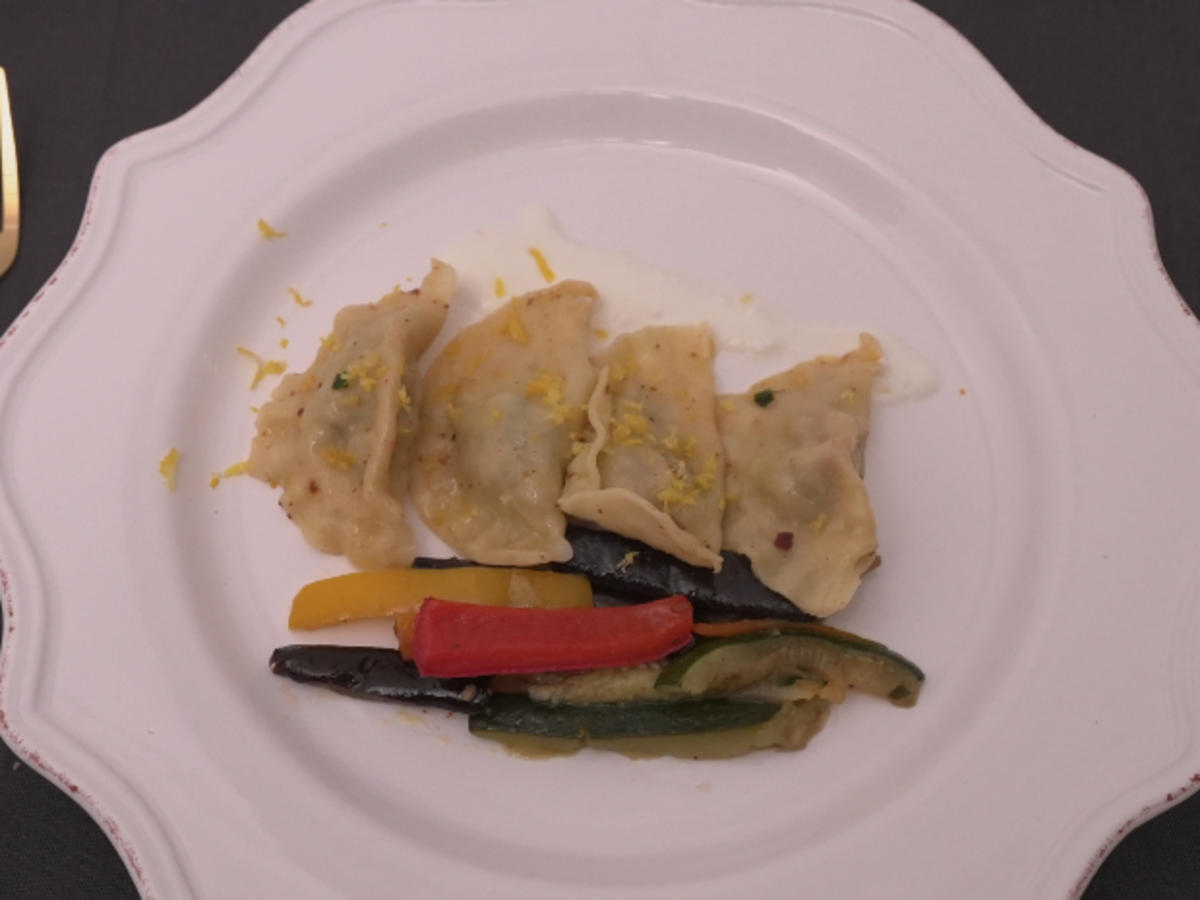 Ravioli mit Ofengemüse und Paprikabutter - Rezept - Bild Nr. 17090