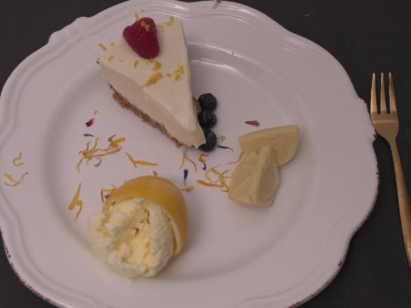 Lemon Cheesecake mit Parfait und Zitronen Pralinen - von Das perfekte ...