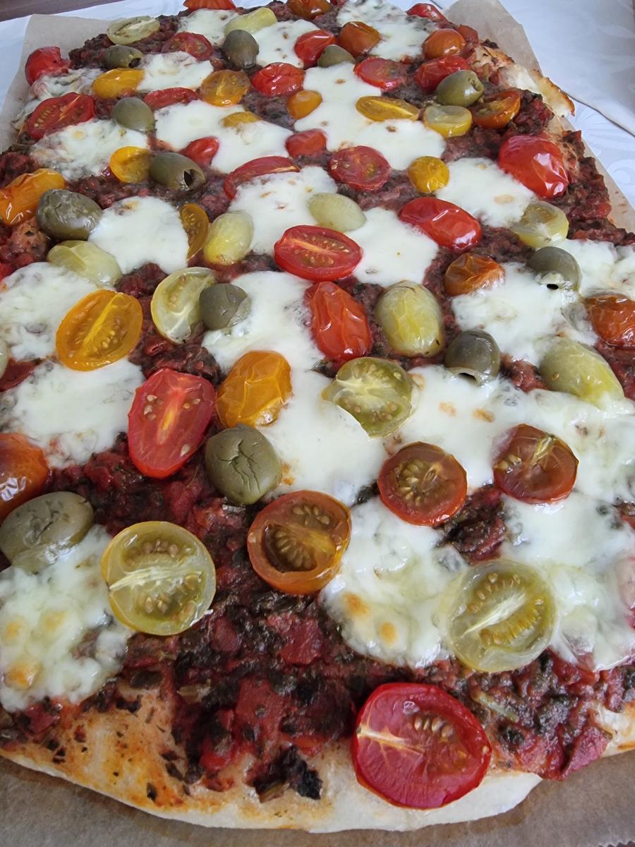 Antipasti-Pizza mit Pesto - Rezept - Bild Nr. 17102