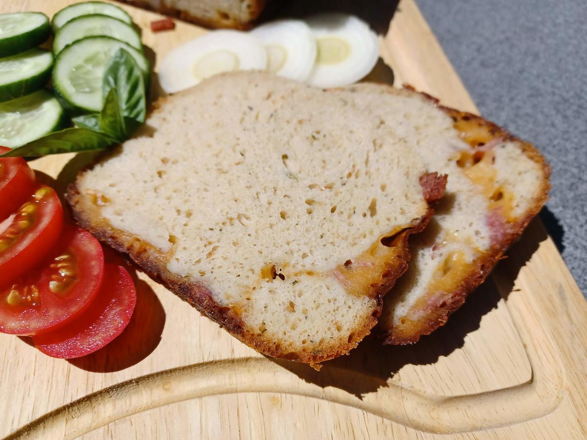 Brot mit Käse und Salami - Rezept - Bild Nr. 17092