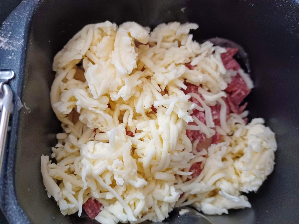 Brot mit Käse und Salami - Rezept - Bild Nr. 17097