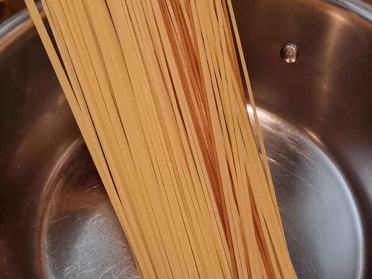 Rezept: Pasta mit Rucola-Tomaten-Pesto Bild Nr. 17099 Pasta mit Rucola-Tomaten-Pesto - Rezept - Bild Nr. 17099