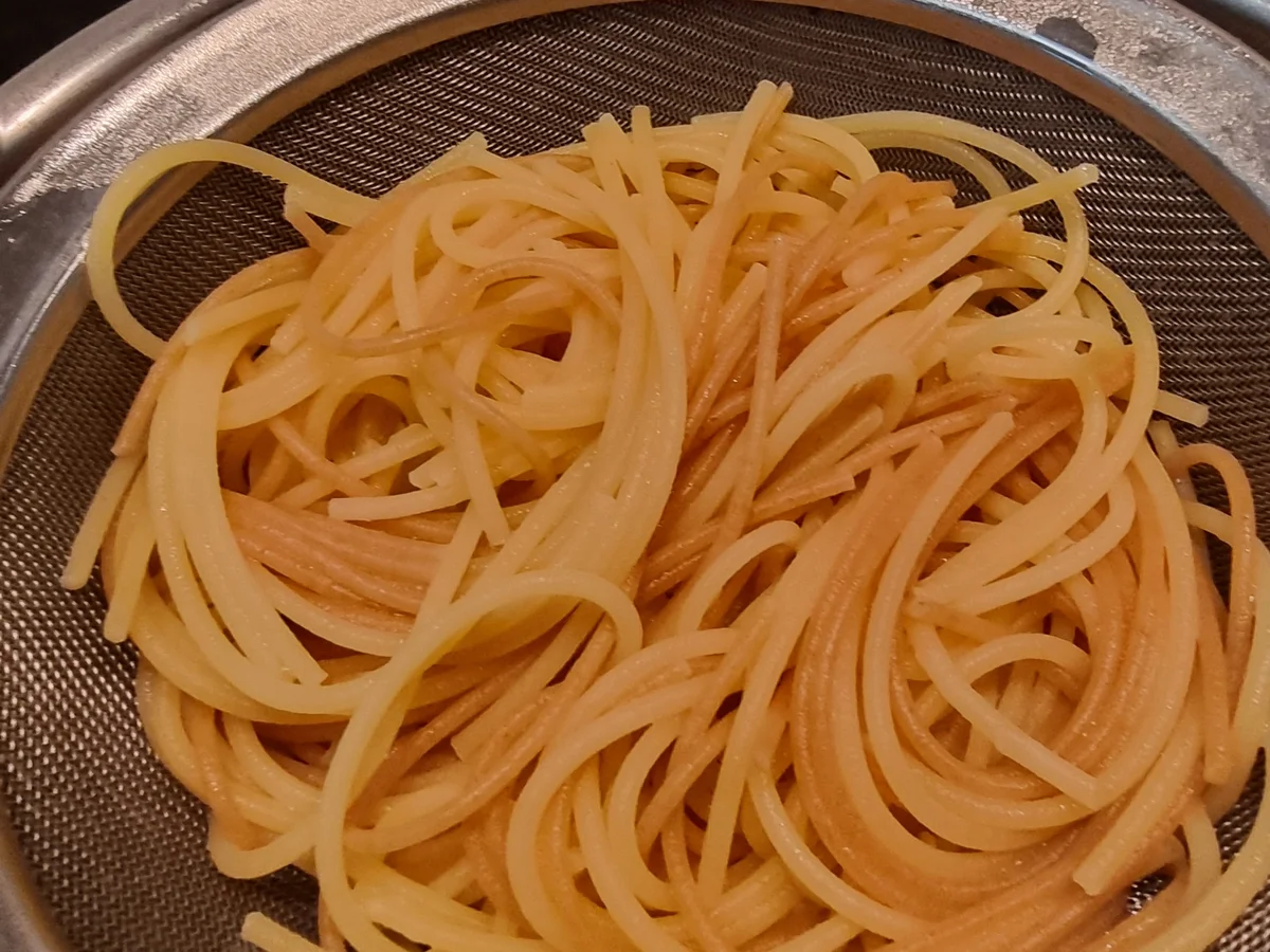 Rezept: Pasta mit Rucola-Tomaten-Pesto Bild Nr. 17101 Pasta mit Rucola-Tomaten-Pesto - Rezept - Bild Nr. 17101