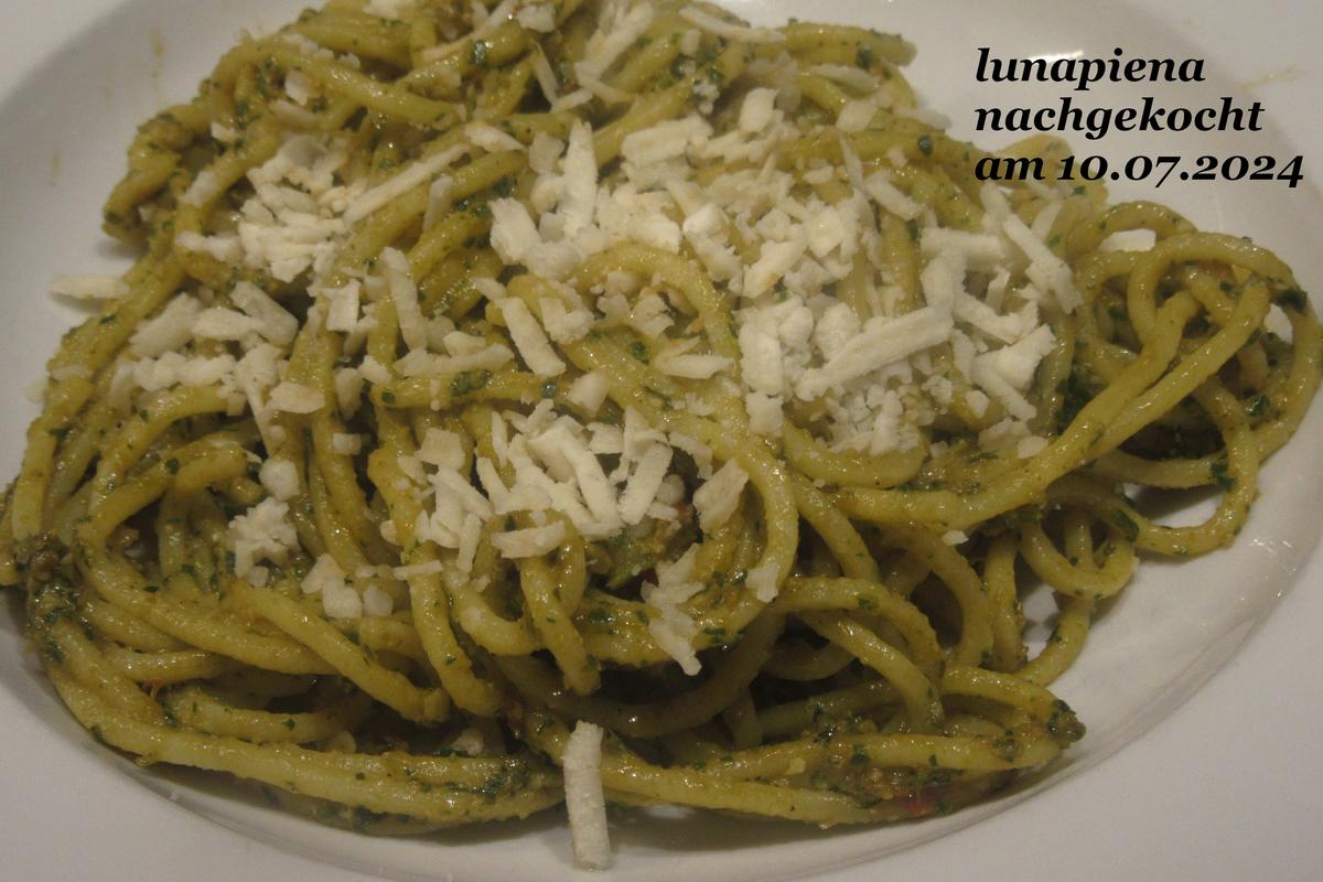 Pasta mit Rucola-Tomaten-Pesto - Rezept - Bild Nr. 17103