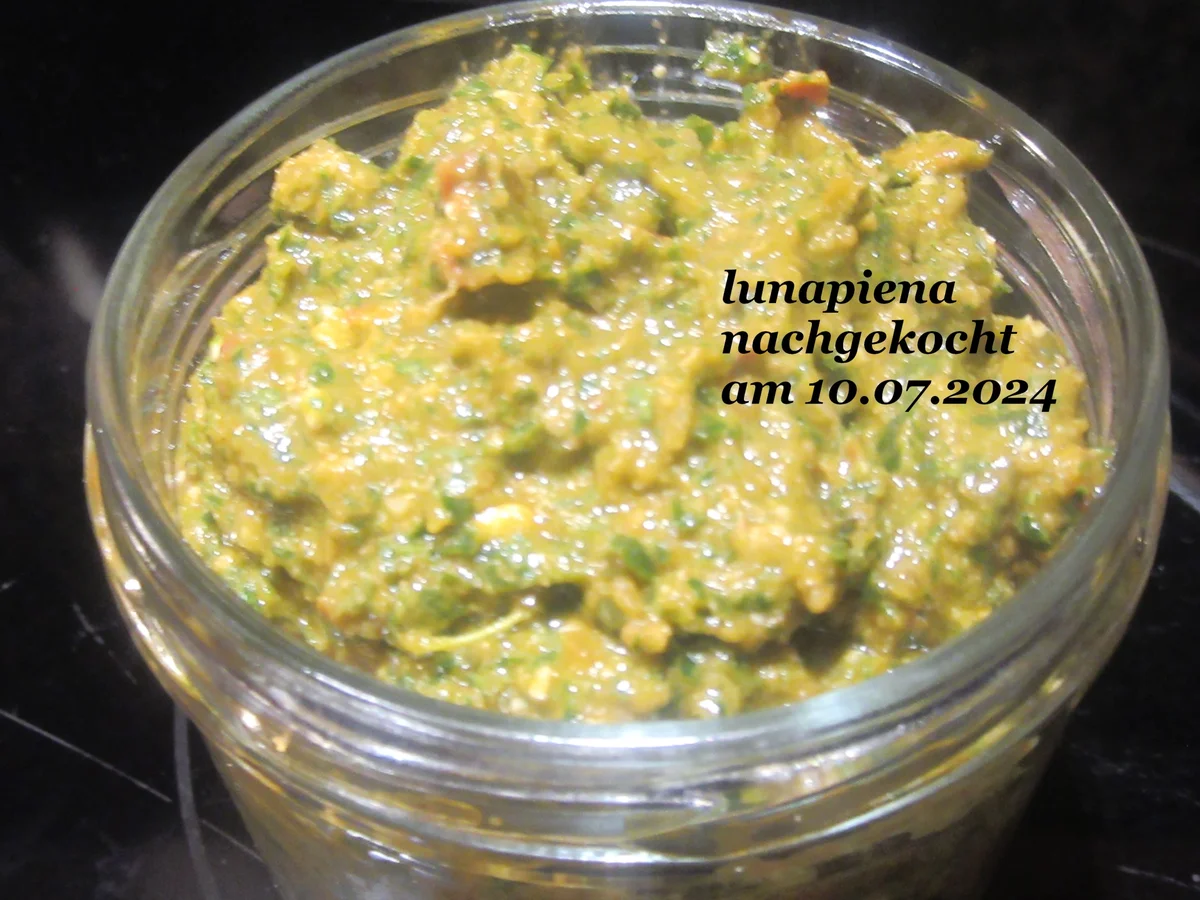 Rezept: Pasta mit Rucola-Tomaten-Pesto Bild Nr. 17104 Pasta mit Rucola-Tomaten-Pesto - Rezept - Bild Nr. 17104