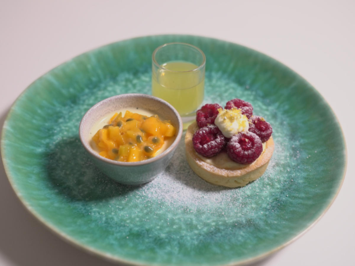 Himbeertartelette und Panna Cotta mit Mango-Passionsfrucht - Rezept - Bild Nr. 17096