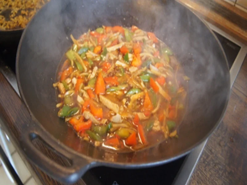 Rezept: Doppeltgegartes Schweinefleisch mit Curry-Reis Bild Nr. 17107 Doppeltgegartes Schweinefleisch mit Curry-Reis - Rezept - Bild Nr. 17107