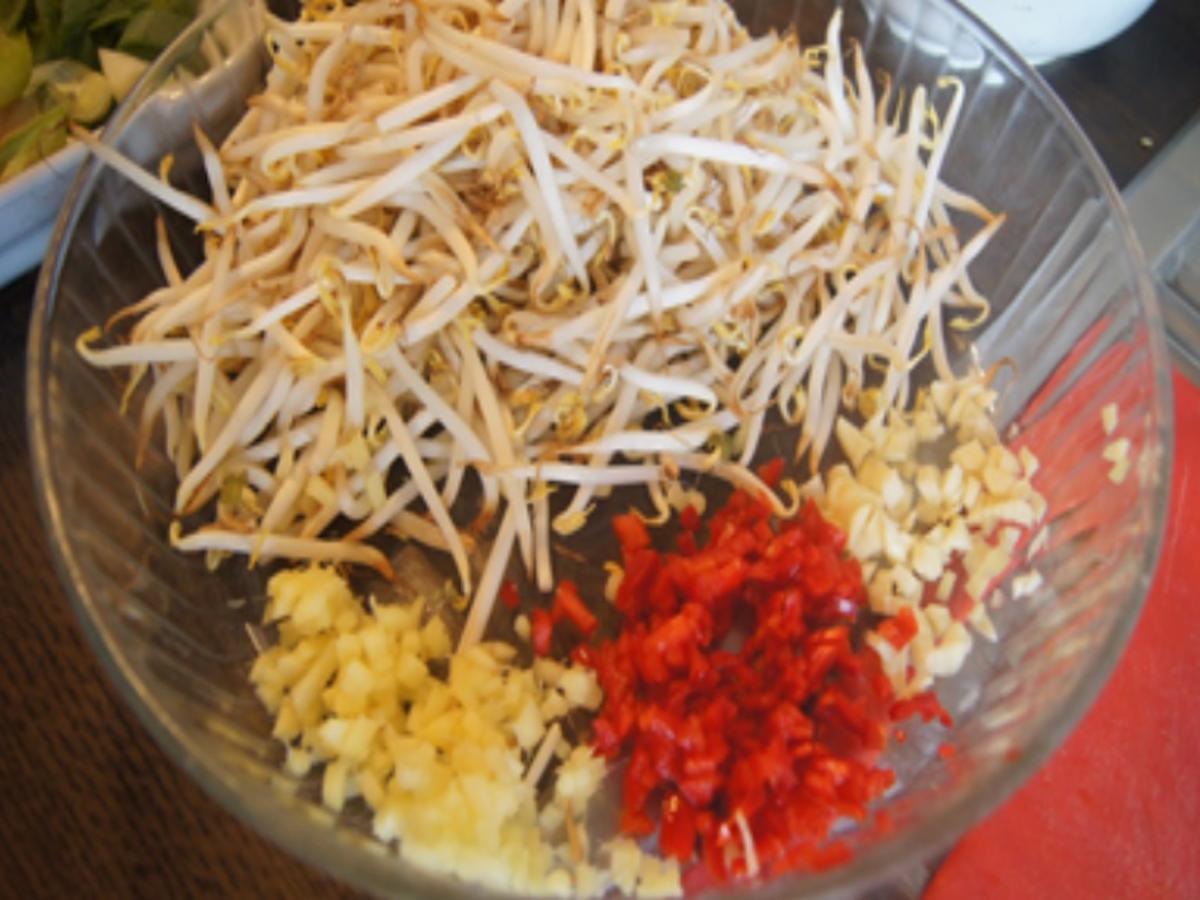 Asiatische Bratnudeln - Rezept - Bild Nr. 9