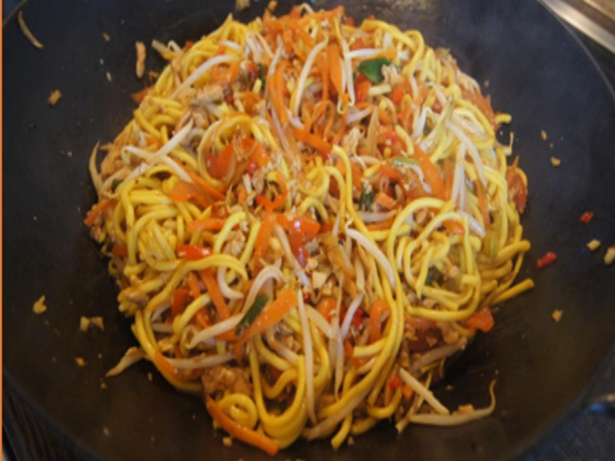 Asiatische Bratnudeln - Rezept - Bild Nr. 17