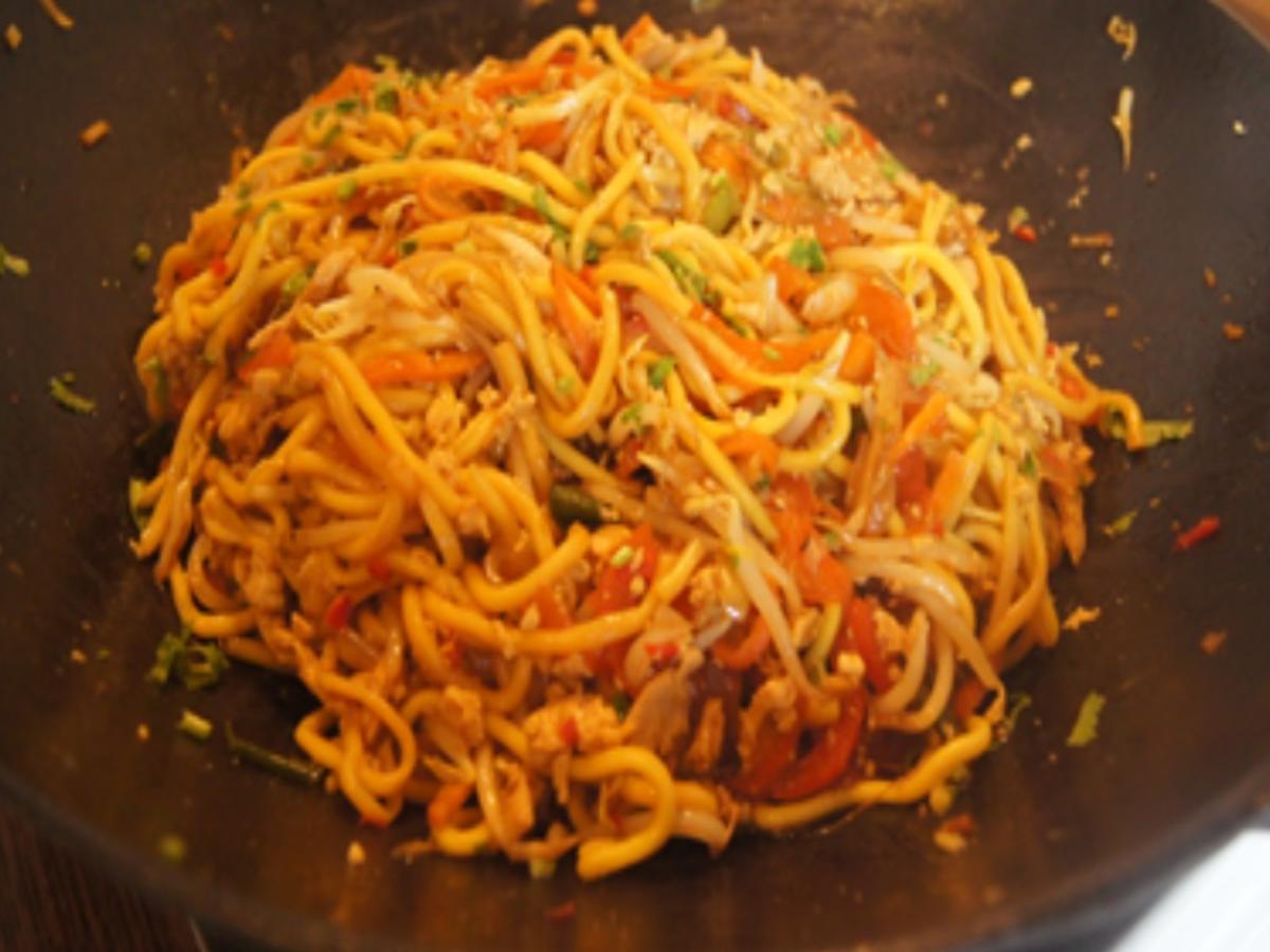 Asiatische Bratnudeln - Rezept - Bild Nr. 19