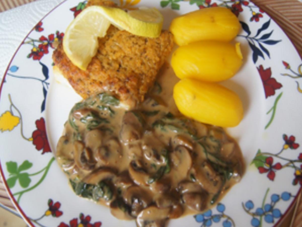 Schlemmer-Filet mit Champignons und Spinat in Rahmsauce und gelben Salzkartoffeln - Rezept - Bild Nr. 17096