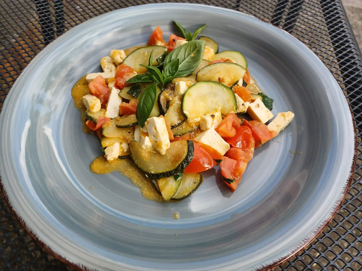 Rezept: Zucchinigemüse warm oder kalt genießen Bild Nr. 17096 Zucchinigemüse warm oder kalt genießen - Rezept - Bild Nr. 17096