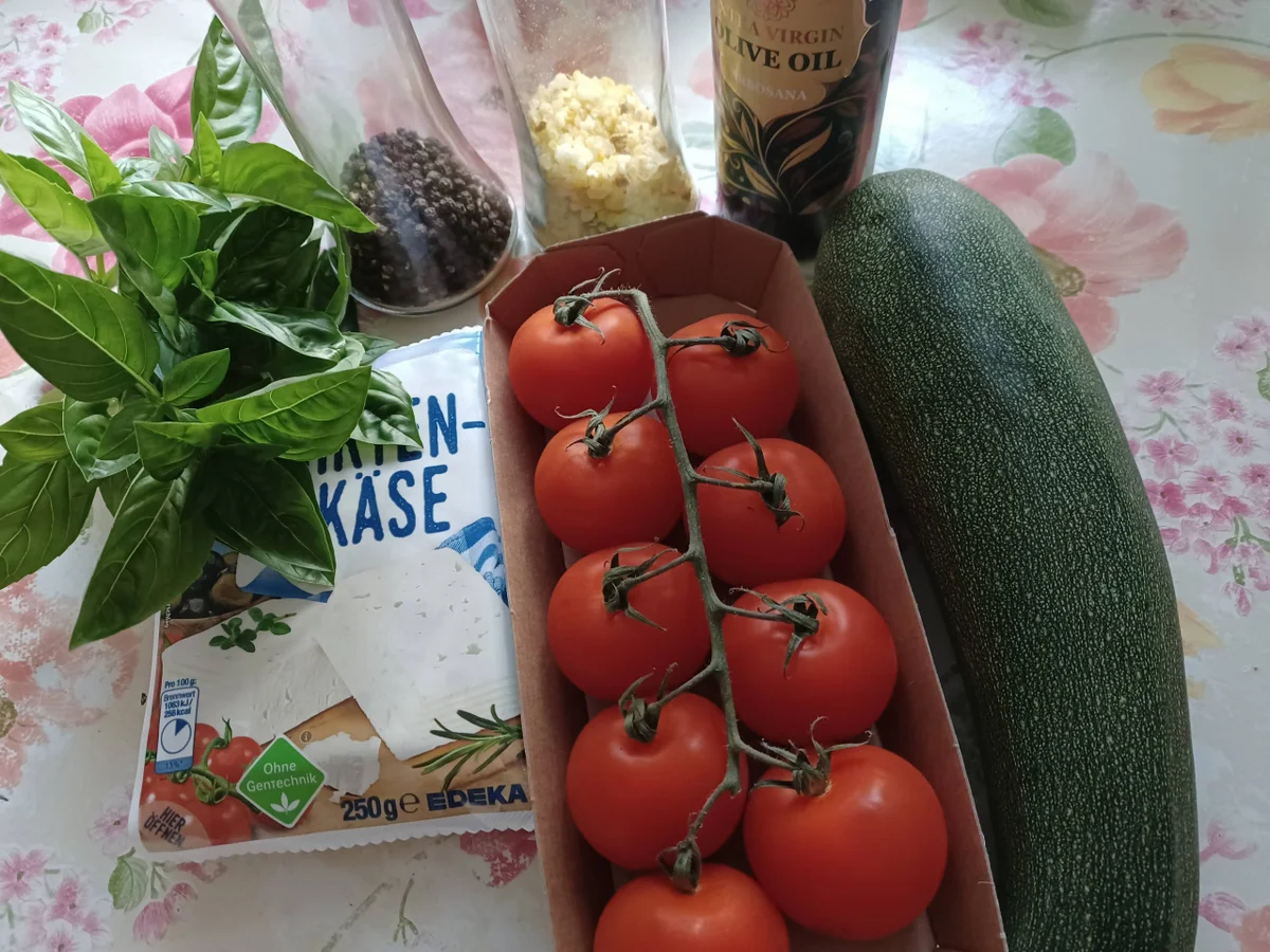 Rezept: Zucchinigemüse warm oder kalt genießen Bild Nr. 17098 Zucchinigemüse warm oder kalt genießen - Rezept - Bild Nr. 17098