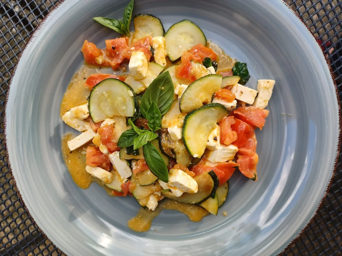 Rezept: Zucchinigemüse warm oder kalt genießen Bild Nr. 17106 Zucchinigemüse warm oder kalt genießen - Rezept - Bild Nr. 17106