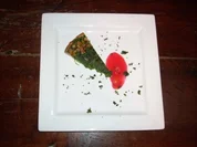 Tarte d'epinards dazu Orangenragout und ein Glas Champagner - Rezept