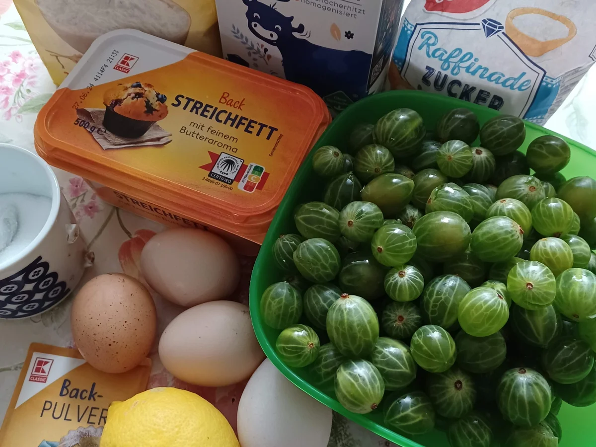 Rezept: Stachelbeer - Baiserkuchen Bild Nr. 17096 Stachelbeer - Baiserkuchen - Rezept - Bild Nr. 17096