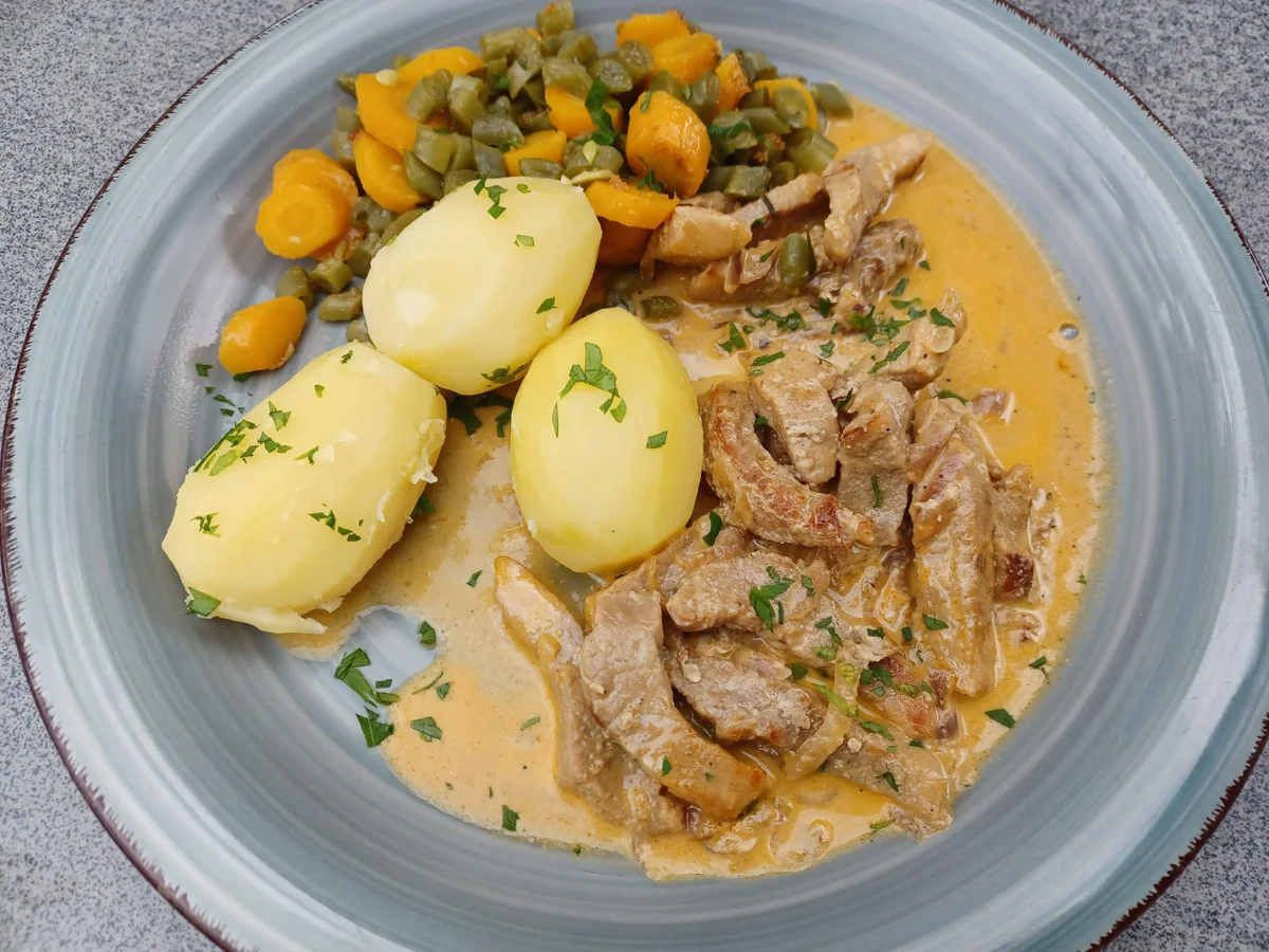 Geschnetzeltes in Sahnesoße - Rezept - Bild Nr. 17096