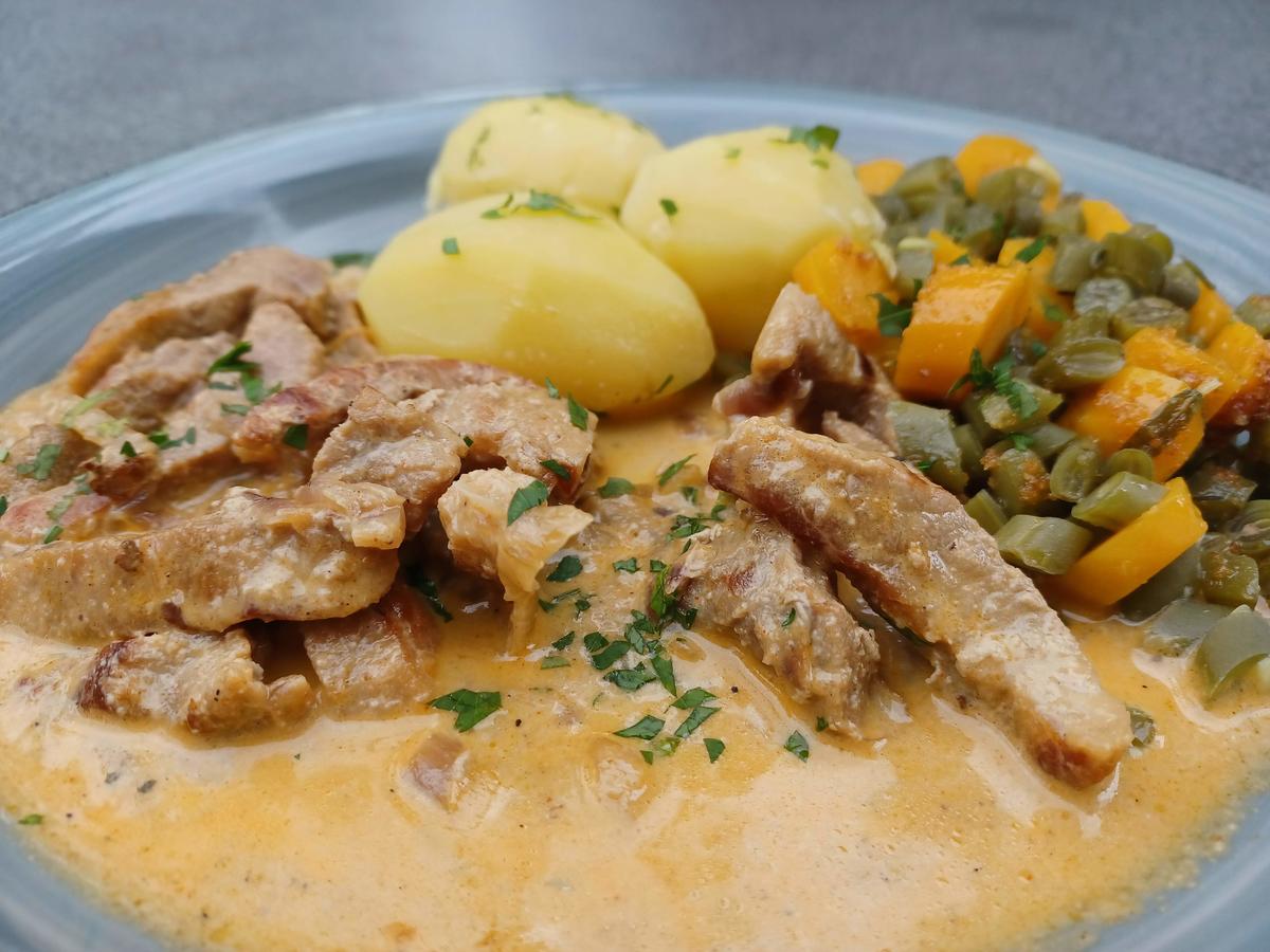 Geschnetzeltes in Sahnesoße - Rezept - Bild Nr. 17106