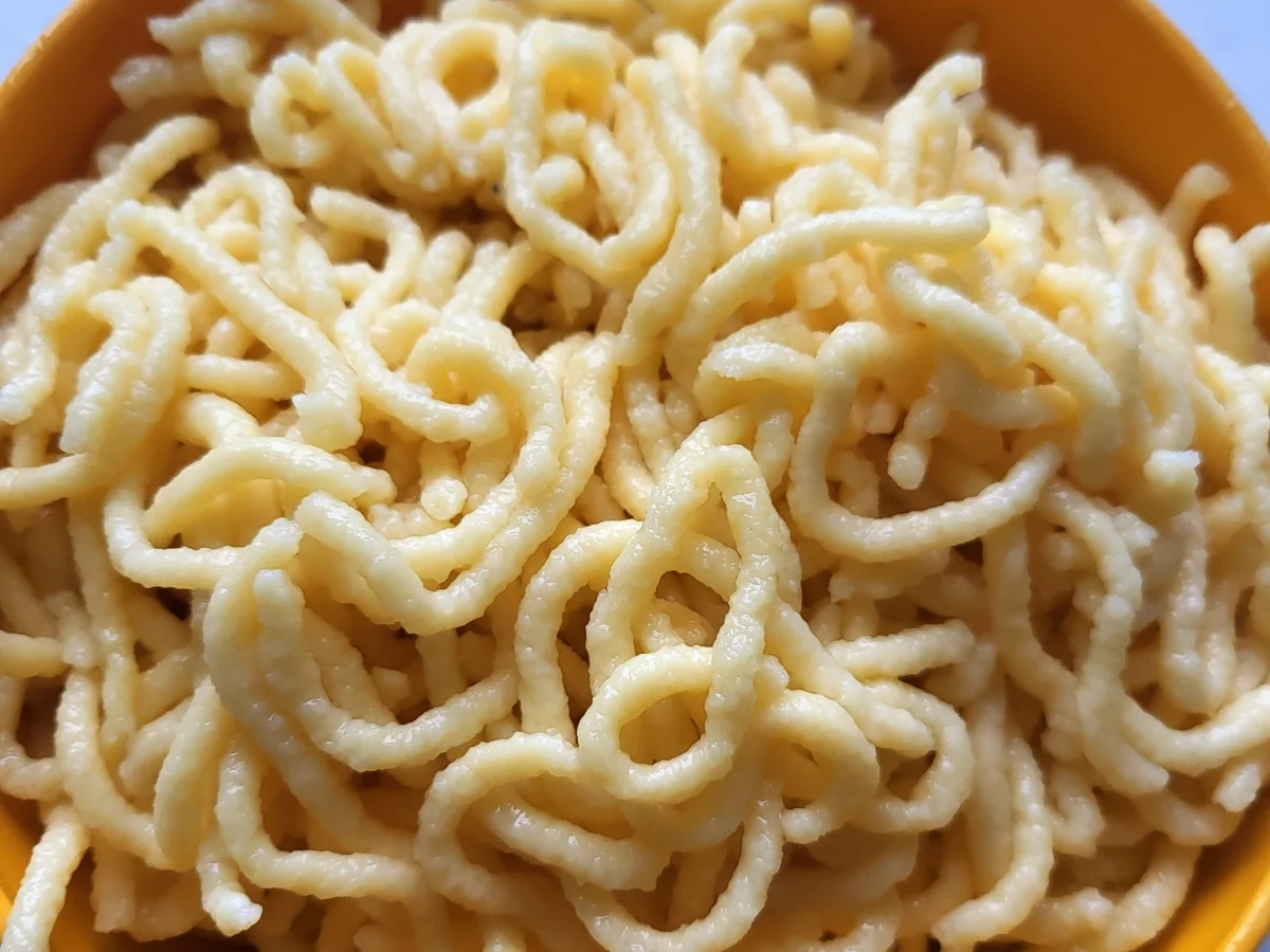 Alblinsen mit Spätzle und Würstchen - Rezept - Bild Nr. 3