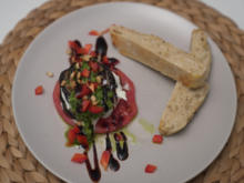 Auberginentürmchen an Petersilien-Pesto mit hausgemachtem Fladenbrot - Rezept - Bild Nr. 17096