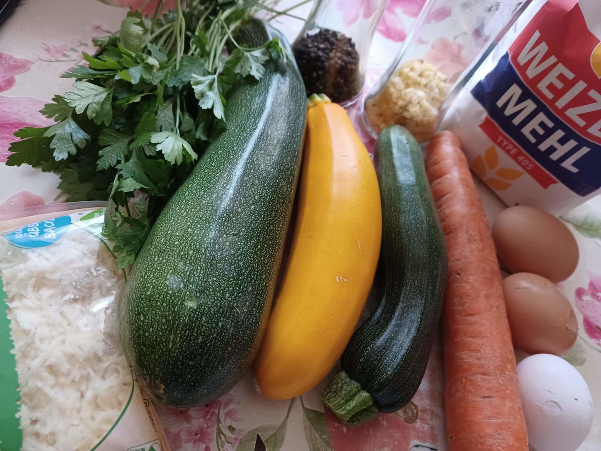Zucchinipuffer - einfach - von loewe_bs