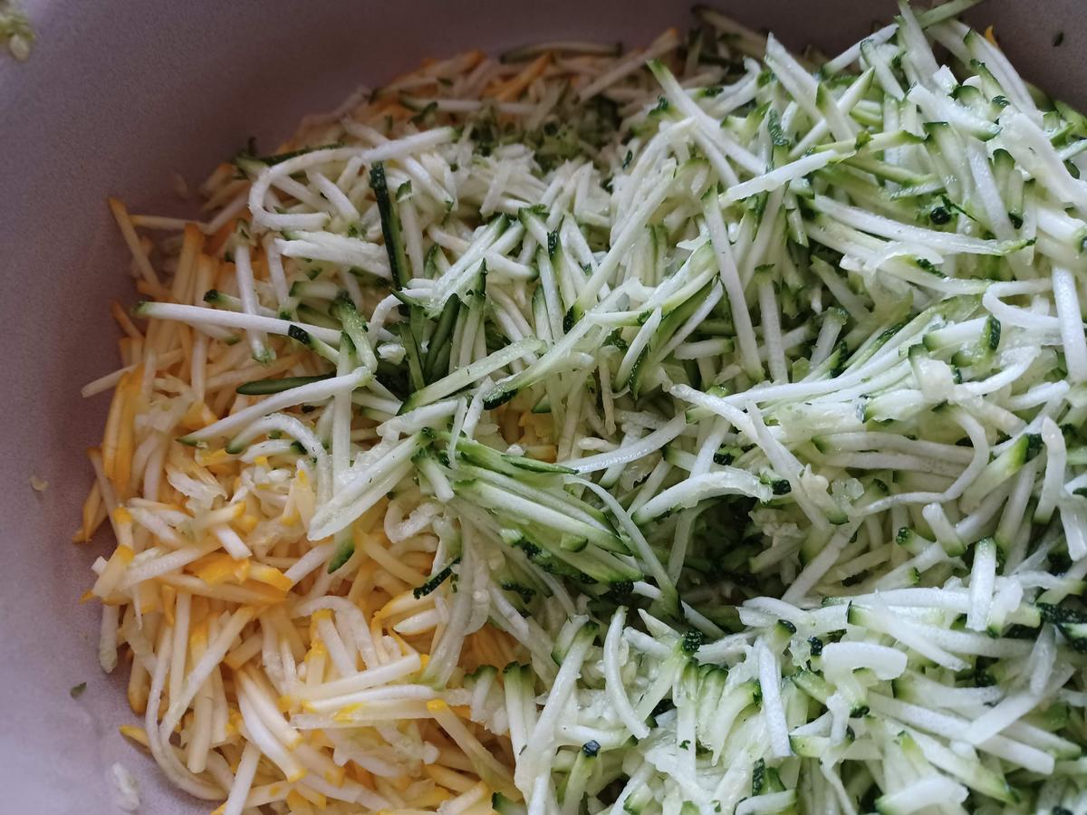 Zucchinipuffer - einfach - von loewe_bs