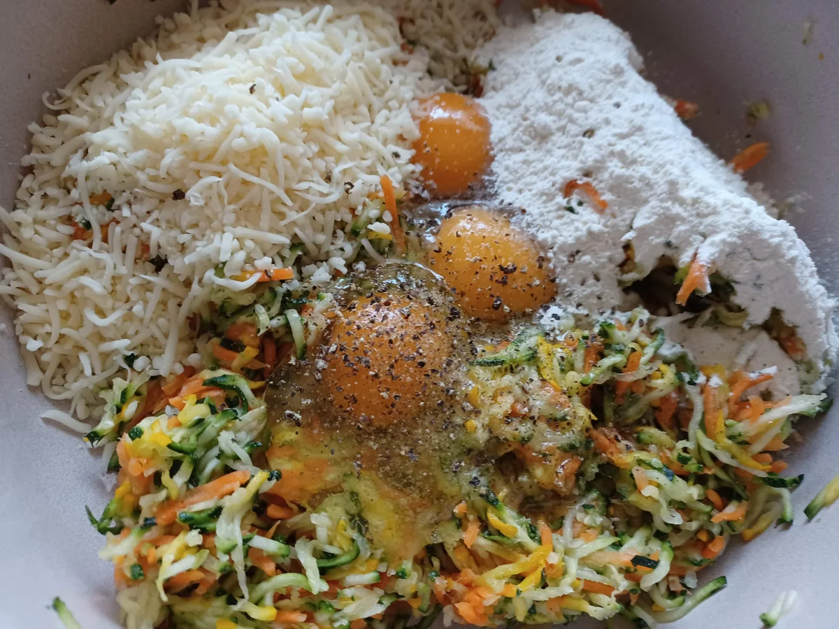 Rezept: Zucchinipuffer Bild Nr. 17102 Zucchinipuffer - Rezept - Bild Nr. 17102