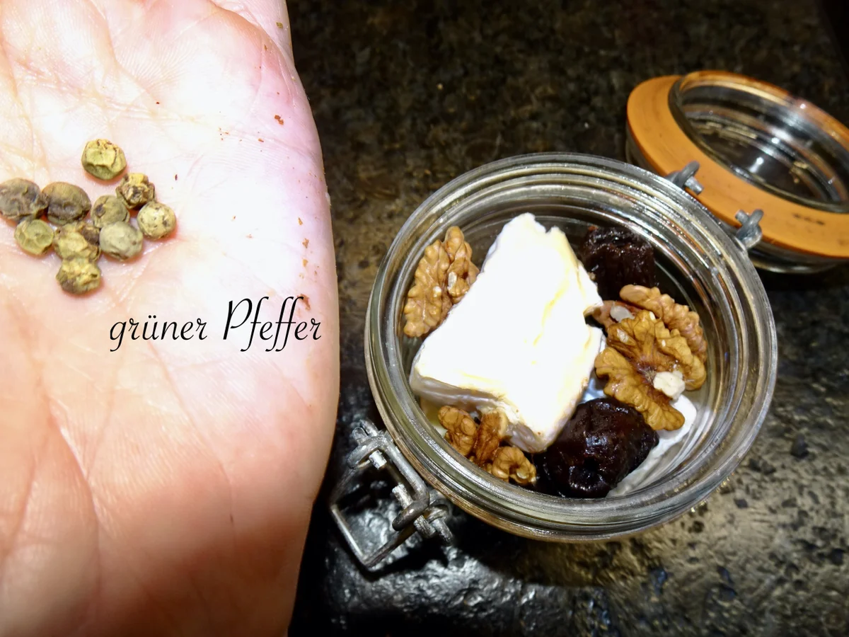 Rezept: Camembert in Cognac mariniert Bild Nr. 17098 Camembert in Cognac mariniert - Rezept - Bild Nr. 17098