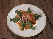 Parmesan-Hähnchen mit Pinienkern-Ricotta-Füllung und Caramelle - Rezept - Bild Nr. 17103