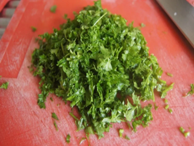 Gekochte Eier in Petersiliensauce mit Rahm-Kohlrabi und Kartoffeln - Rezept - Bild Nr. 12