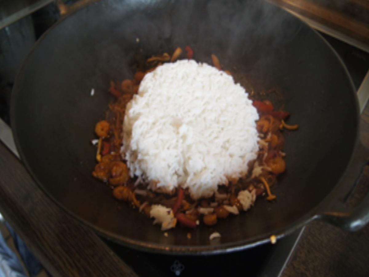 Nasi Goreng mit Garnelen und Spiegelei - Rezept - Bild Nr. 14