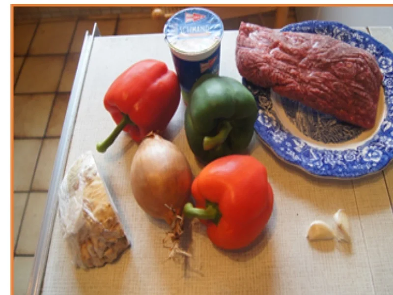 Rezept: Paprikasuppe mit Hackbällchen Bild Nr. 3 Paprikasuppe mit Hackbällchen - Rezept - Bild Nr. 3