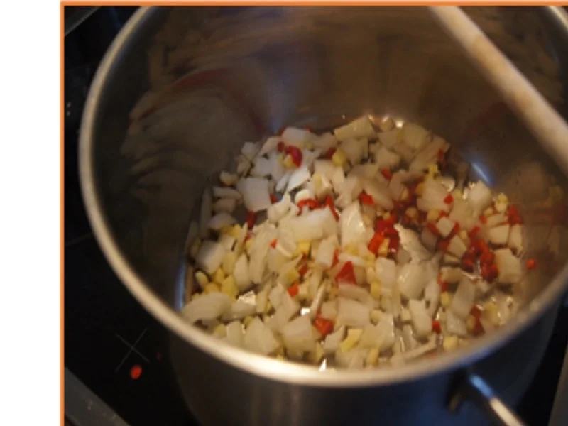 Rezept: Paprikasuppe mit Hackbällchen Bild Nr. 6 Paprikasuppe mit Hackbällchen - Rezept - Bild Nr. 6