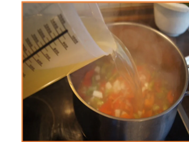 Rezept: Paprikasuppe mit Hackbällchen Bild Nr. 8 Paprikasuppe mit Hackbällchen - Rezept - Bild Nr. 8