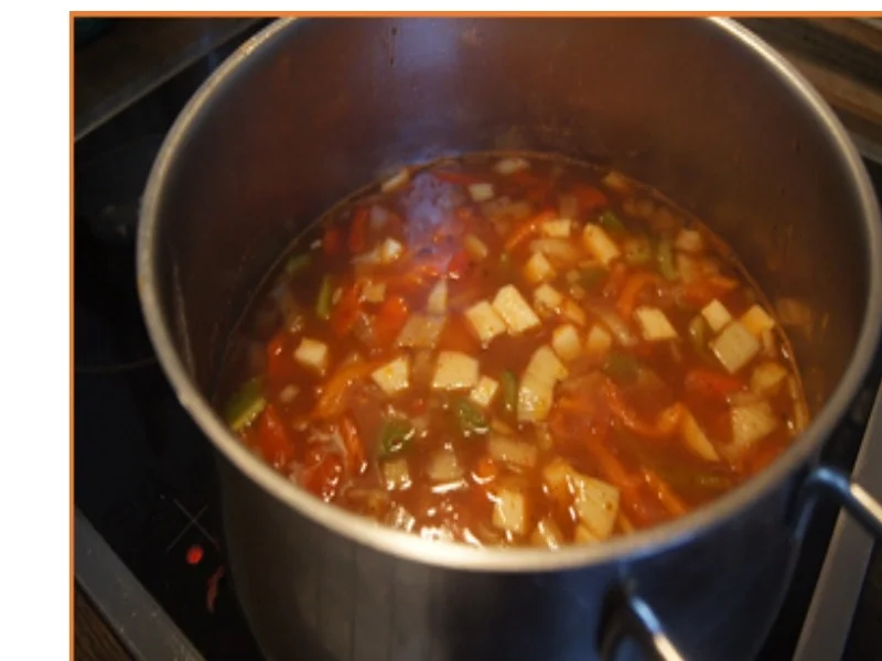 Rezept: Paprikasuppe mit Hackbällchen Bild Nr. 9 Paprikasuppe mit Hackbällchen - Rezept - Bild Nr. 9