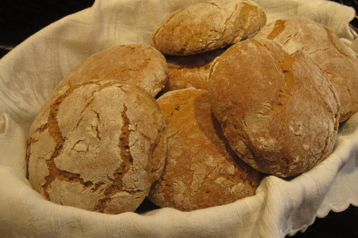 Brot/Brötchen: Vinschgerl - Rezept - Bild Nr. 2