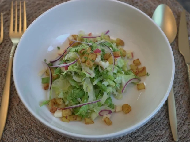Rezept: Salat mit Apfel und Kartoffel Bild Nr. 2 Salat mit Apfel und Kartoffel - Rezept - Bild Nr. 2