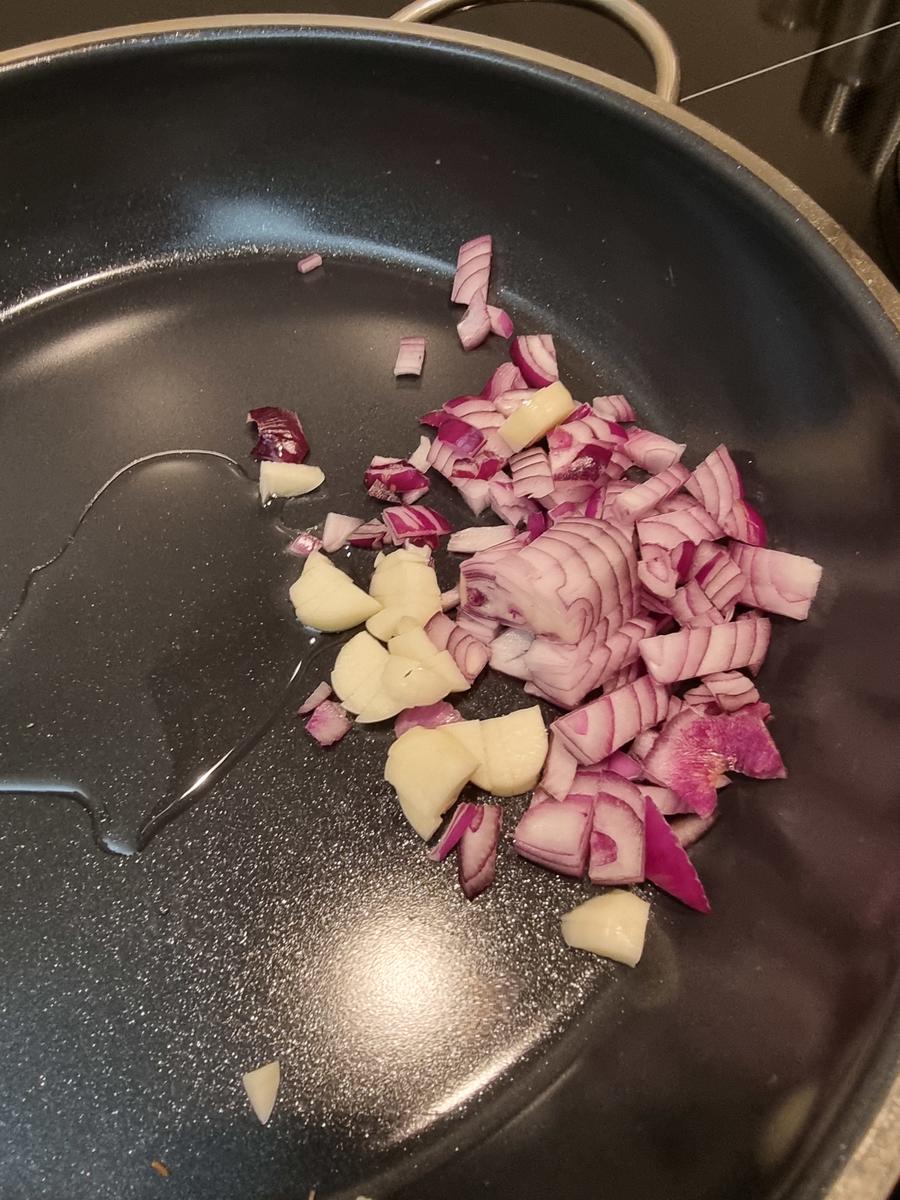 Pasta mit Pfifferlingen und Zucchini - Rezept - Bild Nr. 17115