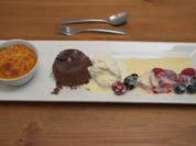 Schokotörtchen mit Crème brûlée und Vanilleeis - Rezept - Bild Nr. 17118