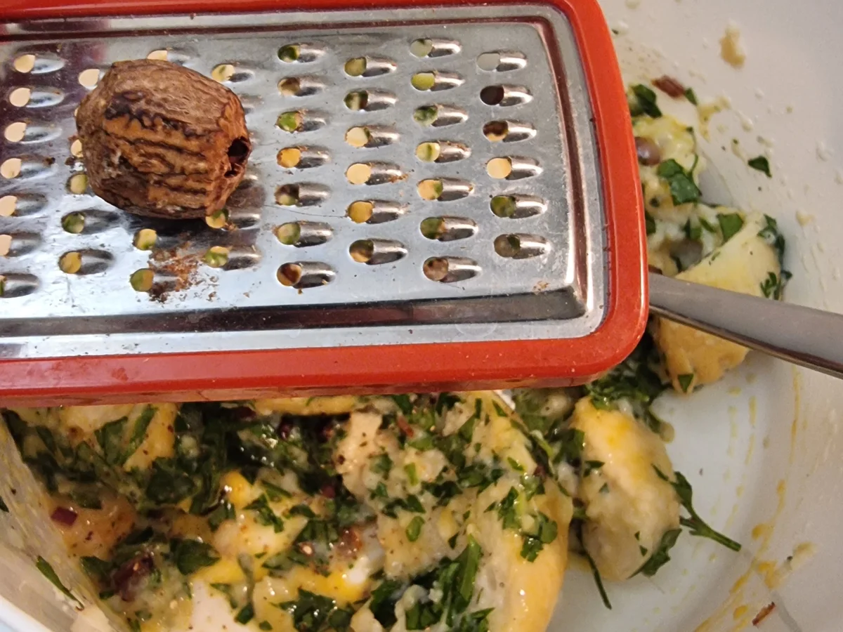 Pfifferlinge in Rahmsauce mit Serviettenknödeln - Rezept - Bild Nr. 17123