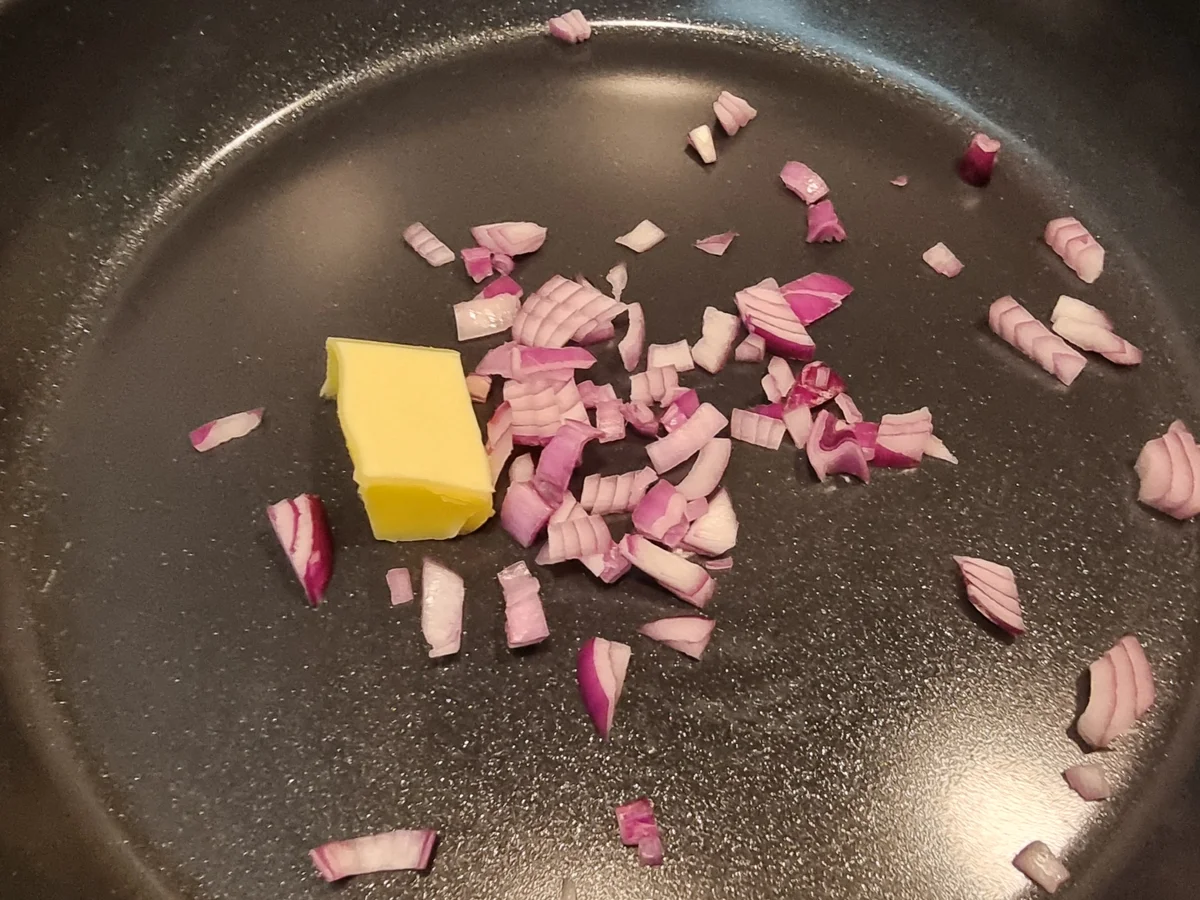 Pfifferlinge in Rahmsauce mit Serviettenknödeln - Rezept - Bild Nr. 17131