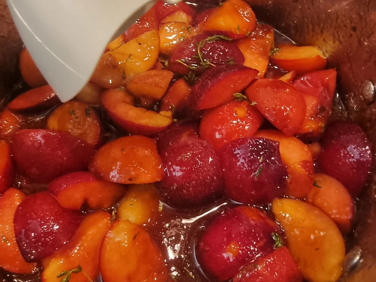 Rezept: Pflaumen-Marmelade mit Thymian Bild Nr. 17123 Pflaumen-Marmelade mit Thymian - Rezept - Bild Nr. 17123