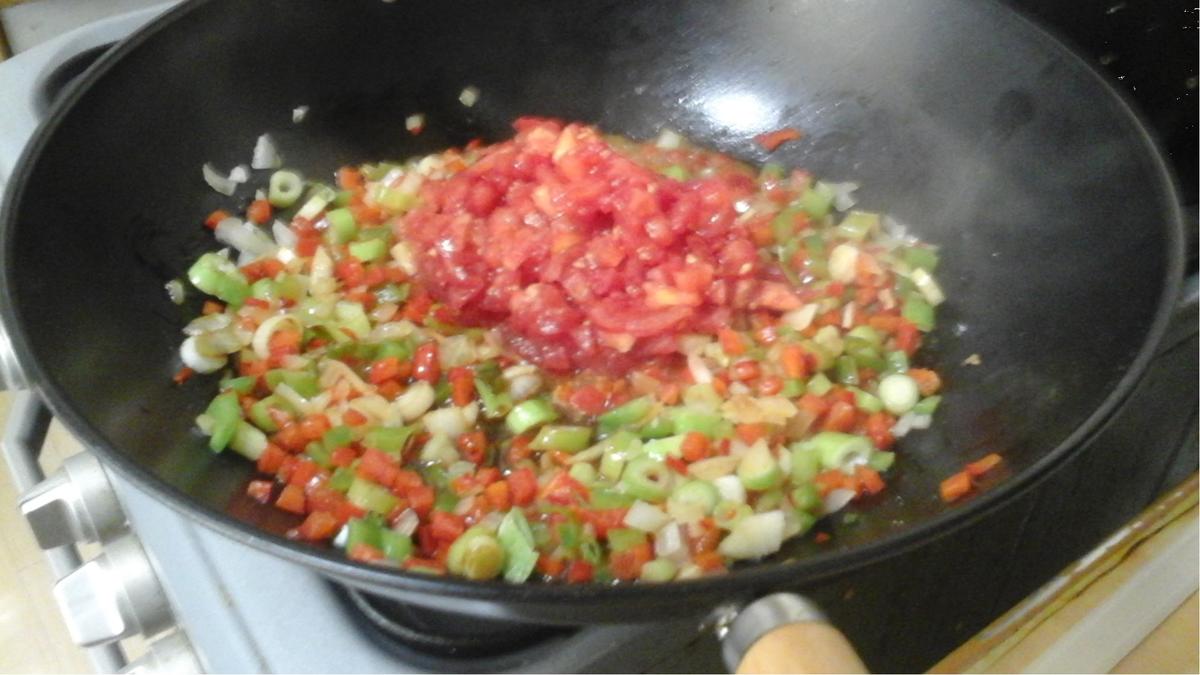 Gekochte Eier auf Paprika-Tomaten-Bett mit Drillingen - Rezept - Bild Nr. 15