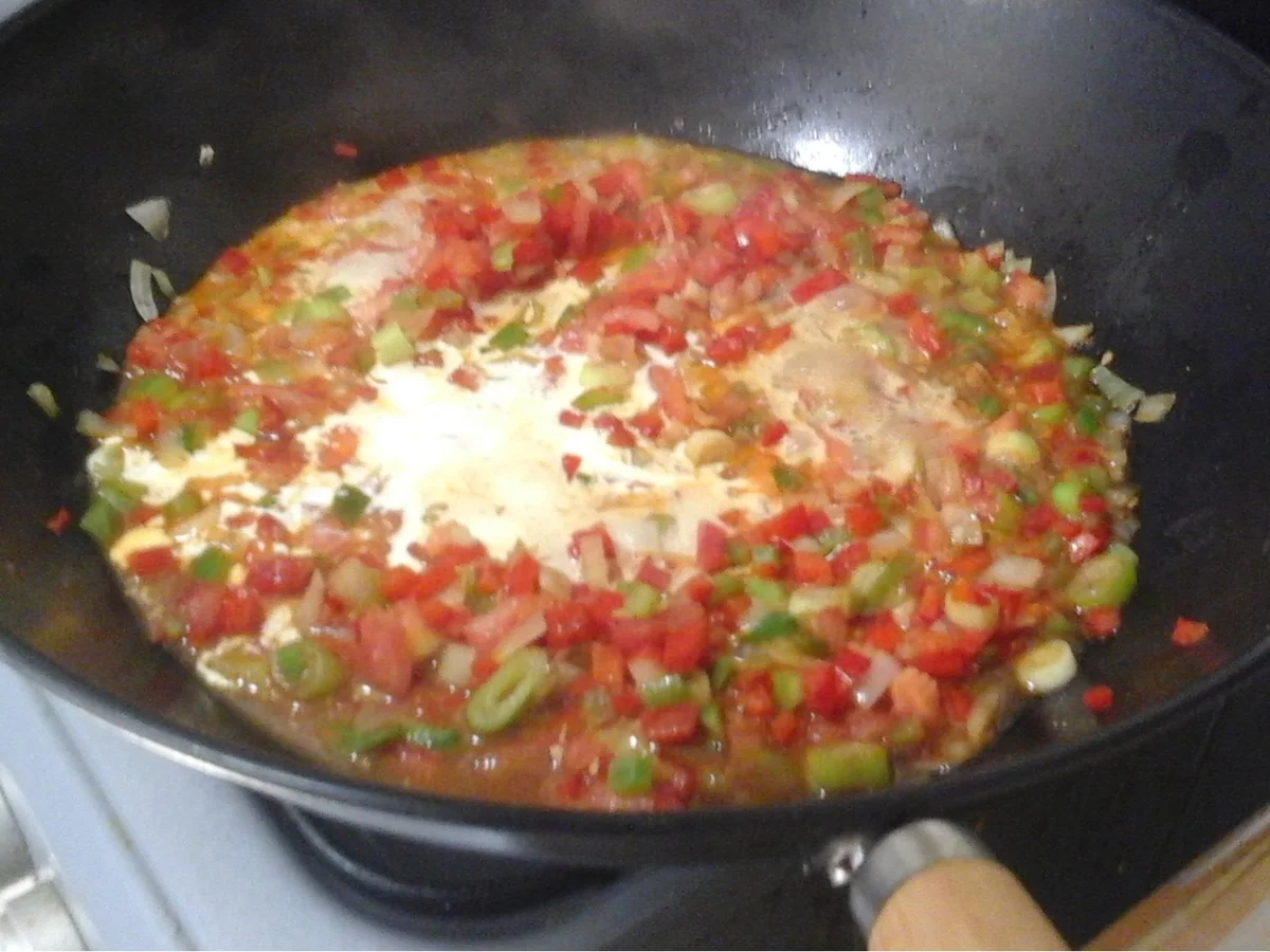 Gekochte Eier auf Paprika-Tomaten-Bett mit Drillingen - Rezept - Bild Nr. 16