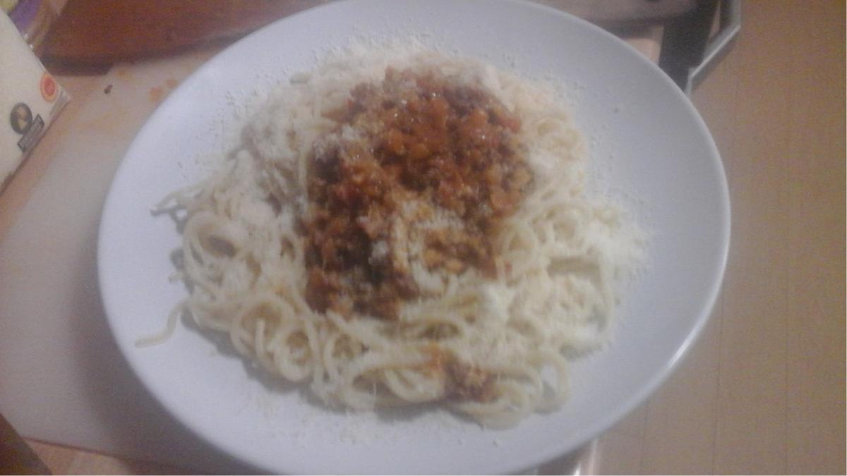 Spaghetti mit herzhafte Sauce - Rezept - Bild Nr. 2