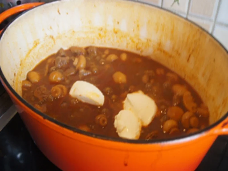 Rezept: Rindergulasch im Bauernbrot Bild Nr. 15 Rindergulasch im Bauernbrot - Rezept - Bild Nr. 15