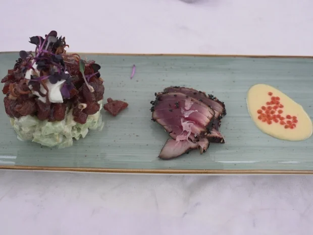 Rezept: Avocado-Apfel-Gurken-Tatar mit Thunfisch-Tataki und Wasabi-Aioli Bild Nr. 17121 Avocado-Apfel-Gurken-Tatar mit Thunfisch-Tataki und Wasabi-Aioli - Rezept - Bild Nr. 17121